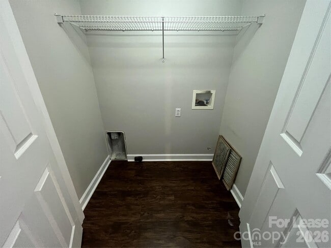 Building Photo - 909 Rucker Cliff Dr