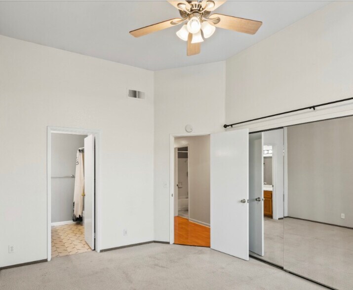 Building Photo - 74 Cherry Ridge Ln