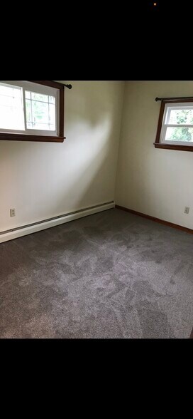 Building Photo - 206 W Beaver St