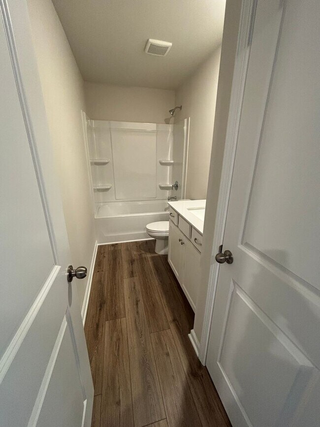 Building Photo - Brand new Townhome in Chestnut Springs
