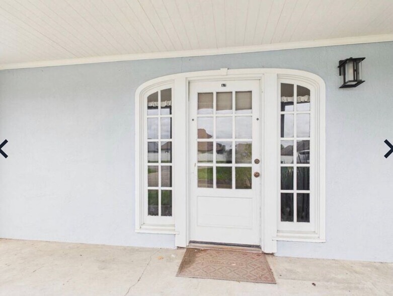 Building Photo - 107 Guillot Rd