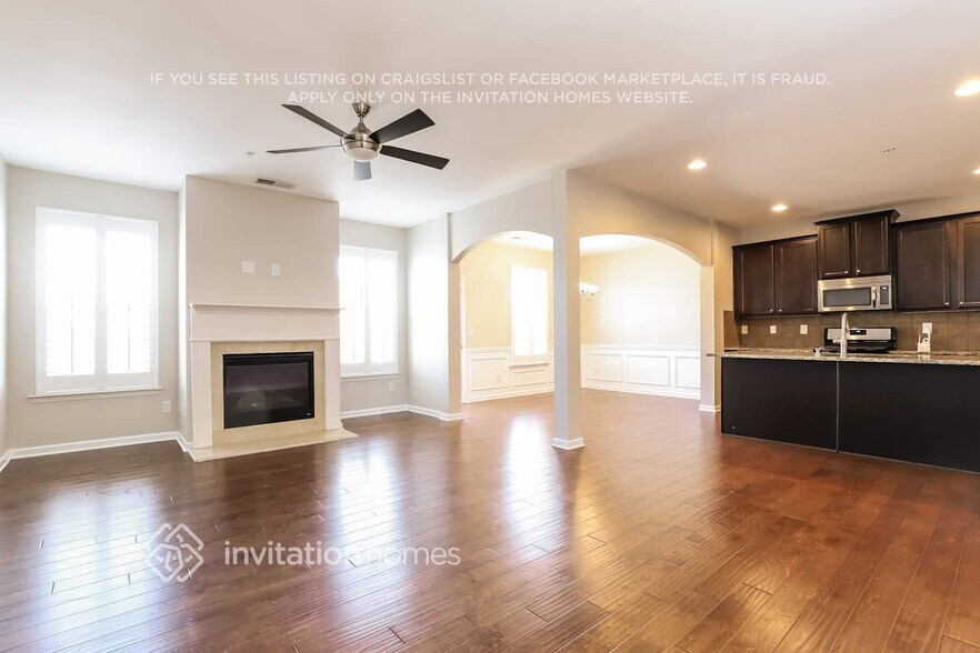 Building Photo - 3552 Village Enclave Ln