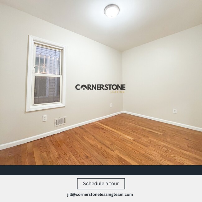 Building Photo - 828 S 16th St