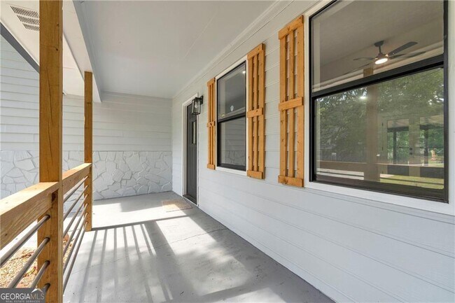Building Photo - 5303 Kemper Pl