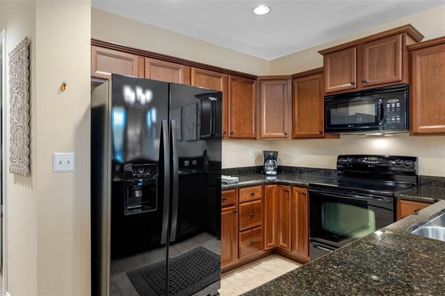 Building Photo - 13941 Clubhouse Dr