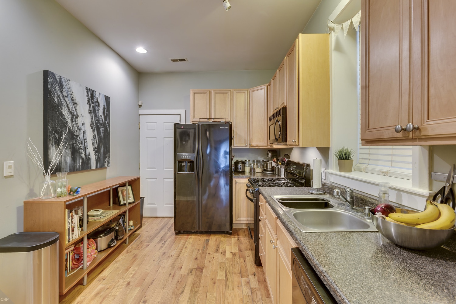 kitchen - 1804 W Superior St