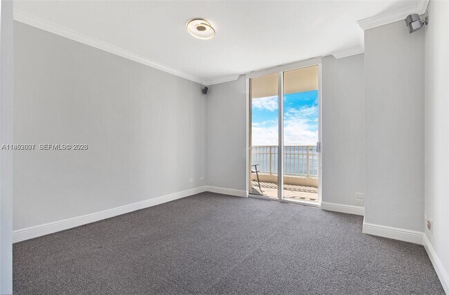 Building Photo - 701 Brickell Key Blvd