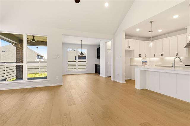 Building Photo - 549 Cedarwood St