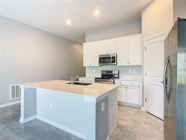 Building Photo - 1033 Holden Wy