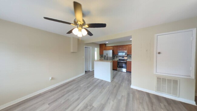 Building Photo - 1620 Guinyard Way