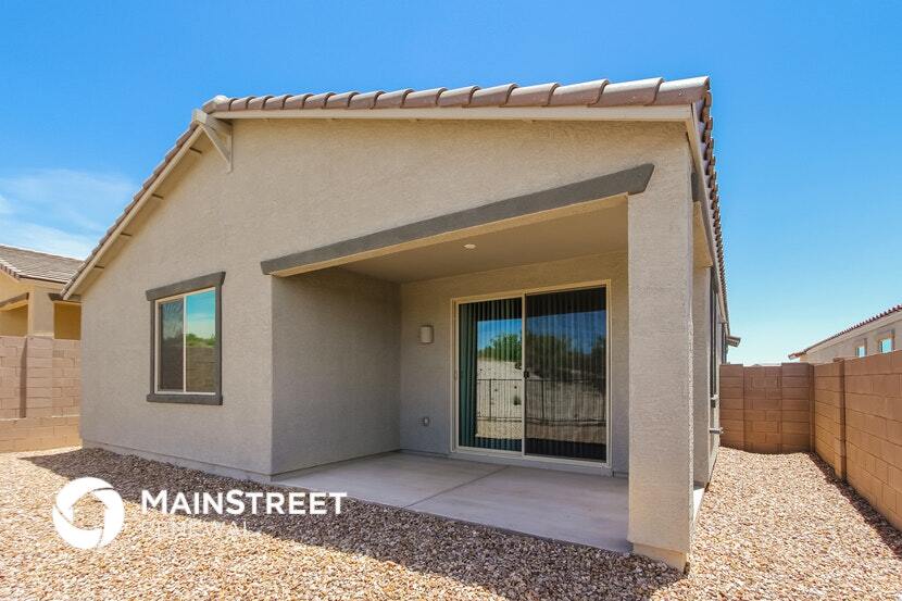 Building Photo - 13995 E Golden Oaks Rd