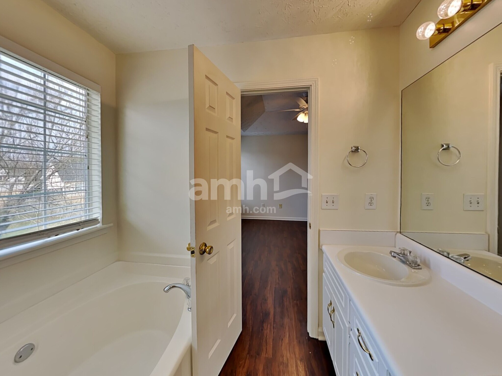 Building Photo - 4135 Janel Ln