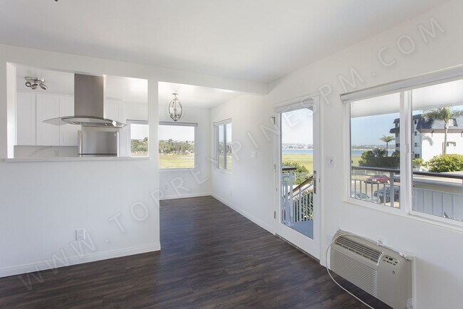 Building Photo - *OPEN HOUSE: 8/30 11:30AM-12:30PM* 2 Bed/1...