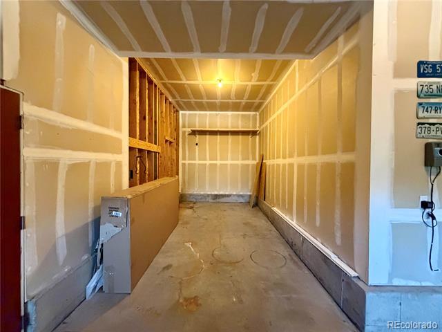 Building Photo - 10761 Glengate Cir