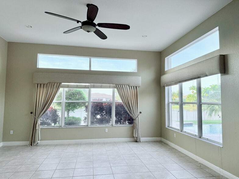 Building Photo - 15275 SW 38th St