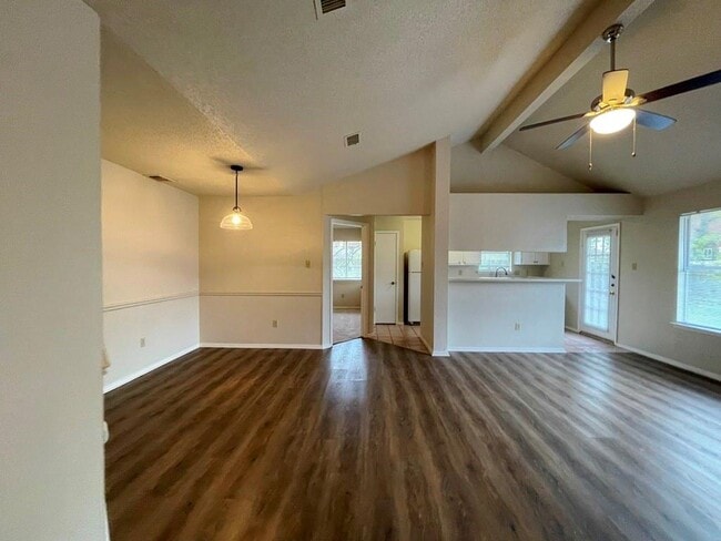Building Photo - 16719 Whitebrush Loop