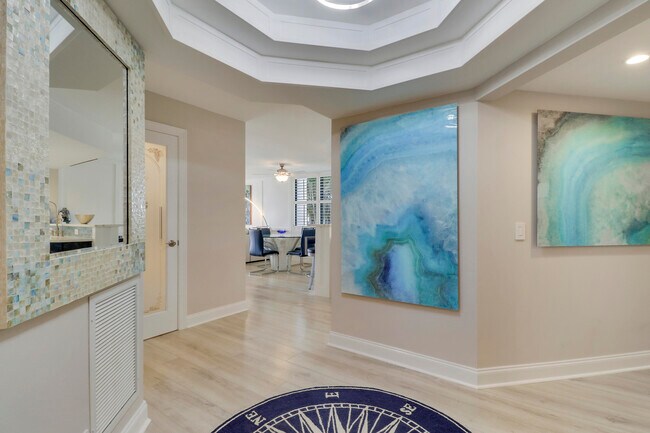 Building Photo - 515 Bay Colony Dr N