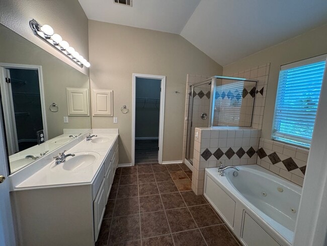 Building Photo - 20502 Wild Springs Dr