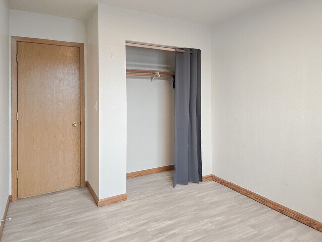 Building Photo - 3282 Adams Dr
