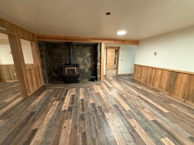 Building Photo - 545 Coulee Dr