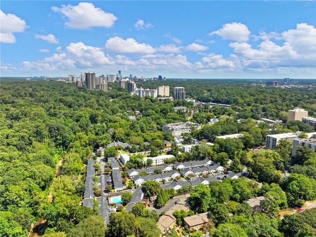 Building Photo - 115 Biscayne Dr NW