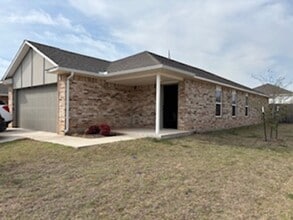 Building Photo - First Month Free!