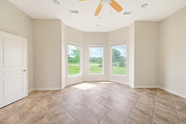 Building Photo - 13819 Lakeview Meadow Dr