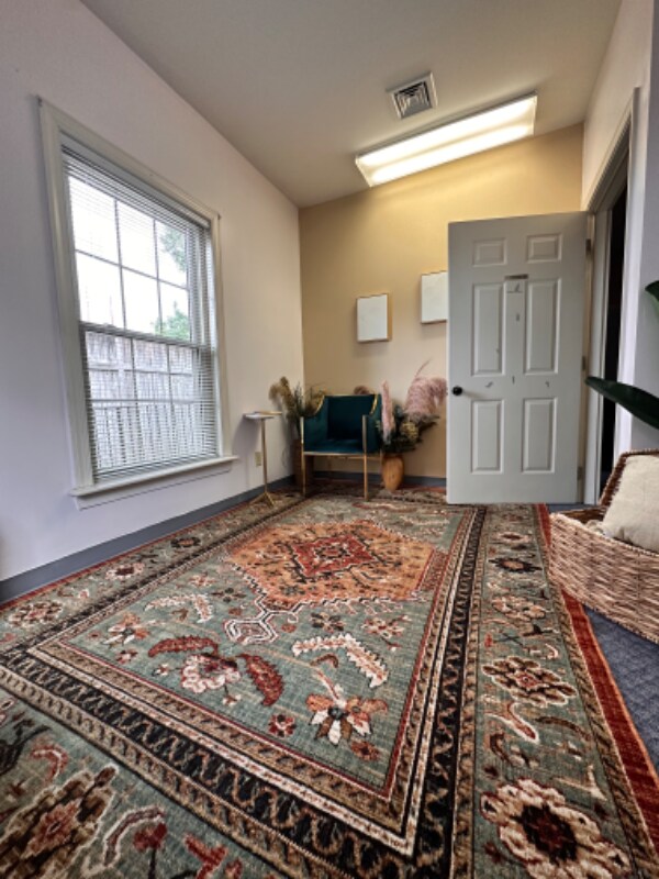 2005 Old Greenbrier Rd 2005 Old Greenbrier Rd Chesapeake VA 23320