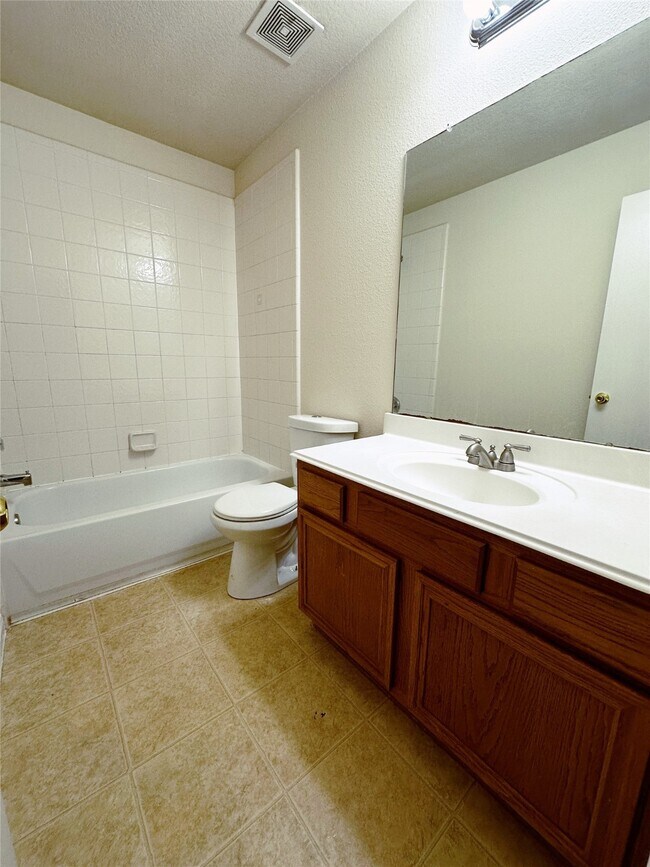 Building Photo - 11723 Standing Pine Ln