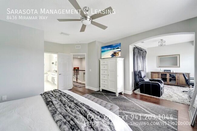 Building Photo - 8436 Miramar Way
