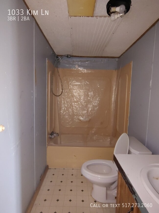 Building Photo - 1033 Kim Ln