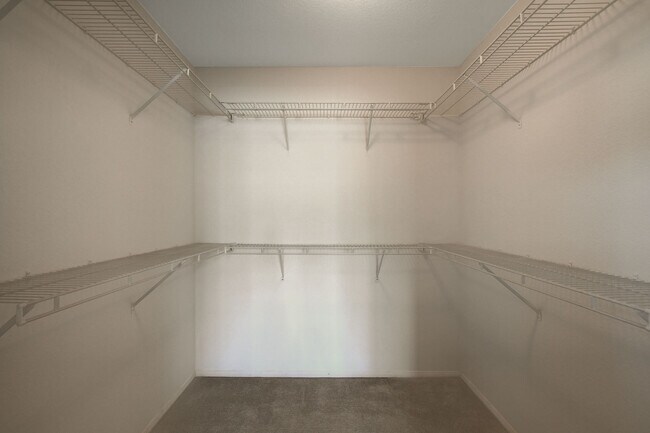 Building Photo - 6812 W Elm Creek Dr