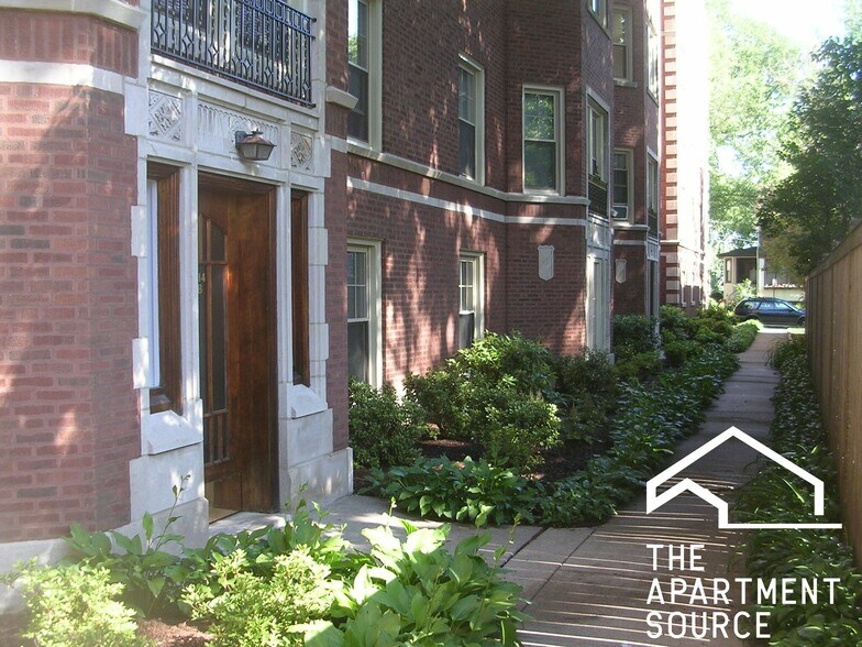 Building Photo - 912 Crain St
