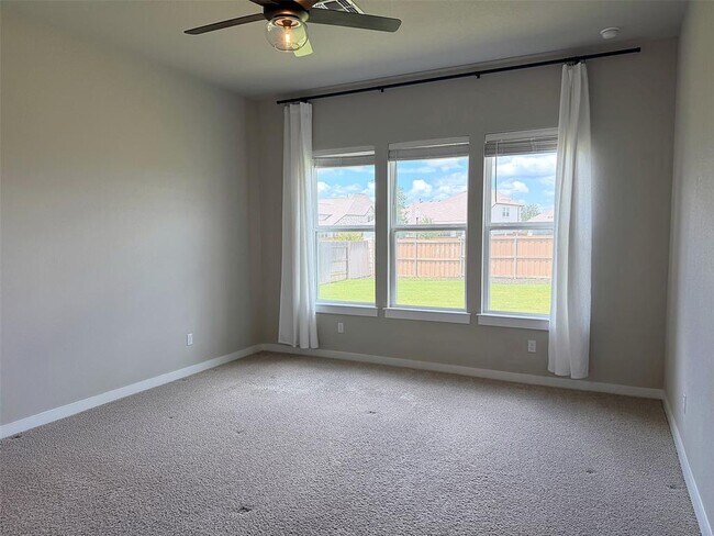 Building Photo - 150 Patrick Herndon Dr