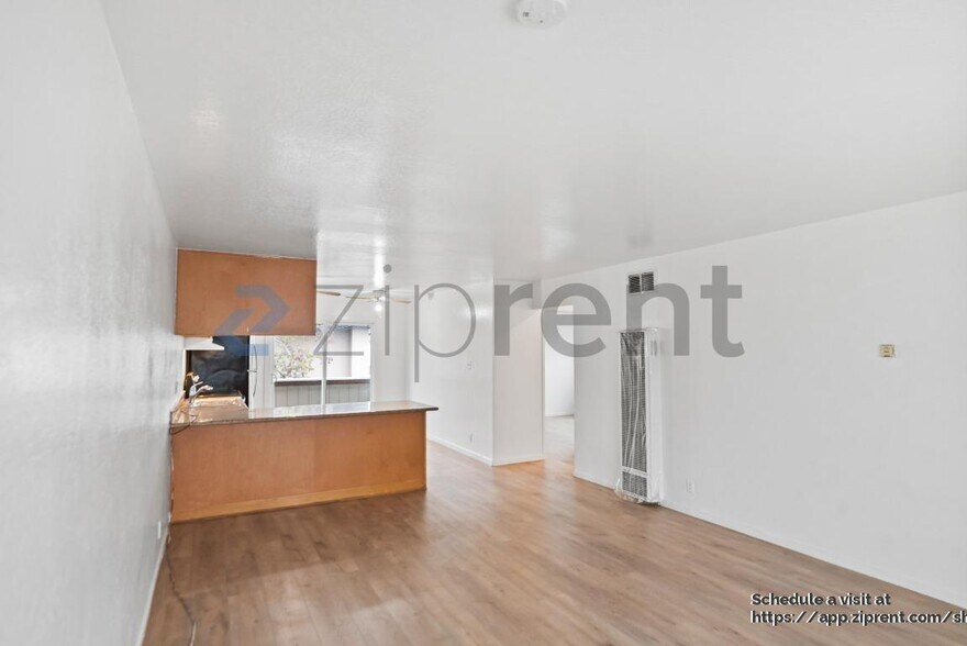 Building Photo - 27070 Manon Ave