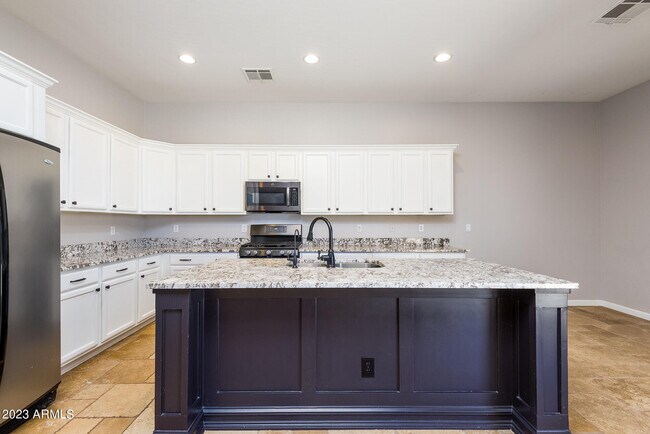 Building Photo - 3320 S Nash Way