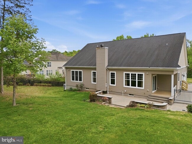 Building Photo - 42240 Hiddenwood Ln