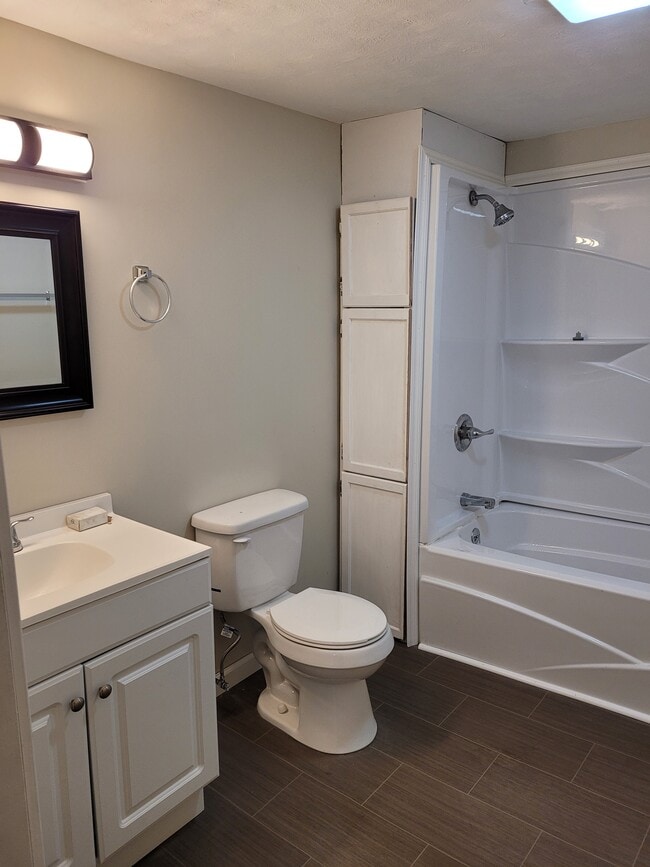 Bathroom - 208 Nunnally Ave