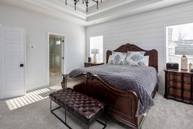Building Photo - ONE MONTH FREE ON A 14 MONTH LEASE SPECIAL!! TOUR TODAY!