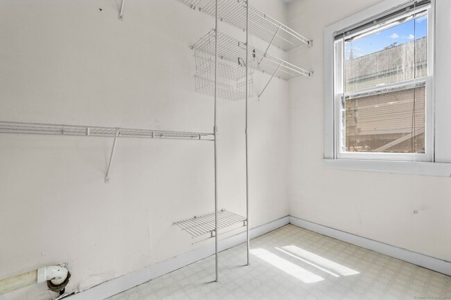 Building Photo - 14 S Whittlesey Ave