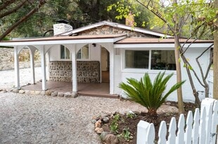 Building Photo - 1411 Bonnell Dr