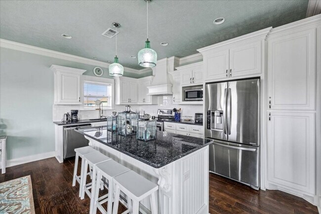 Building Photo - 876 Bowers Ln