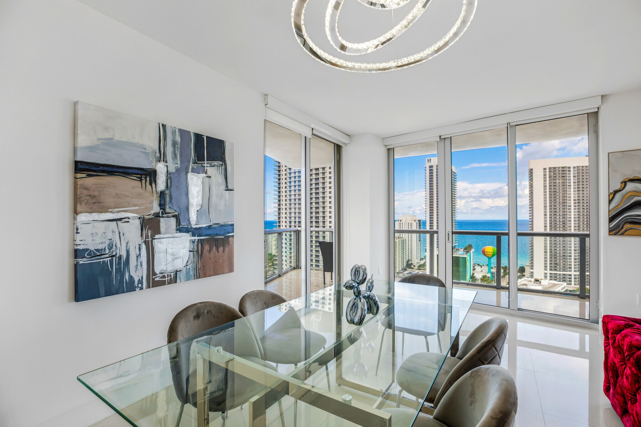 Building Photo - 2600 E Hallandale Beach Blvd
