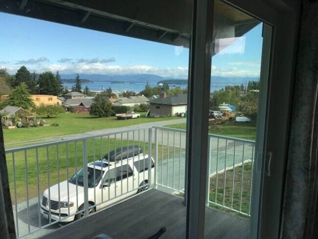 Building Photo - Jasmines Q