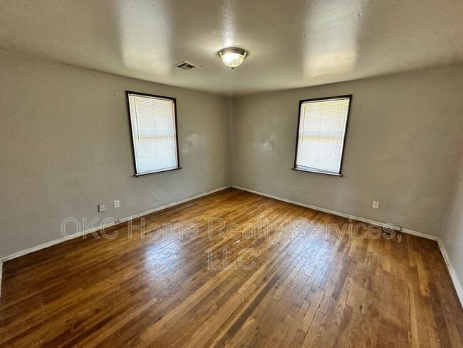 Building Photo - 804 E Steed Dr