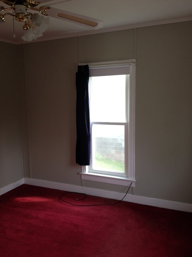 1st flr bdrm 2 - 219 Main St