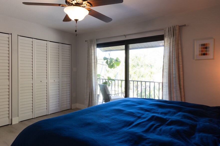 Building Photo - 906 Sunridge Dr