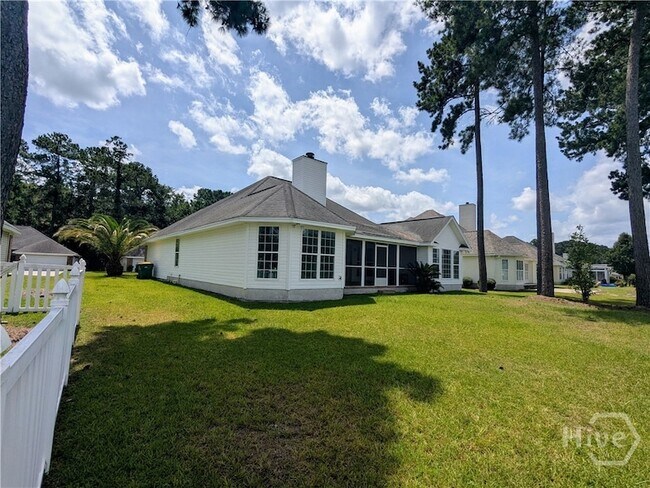 Building Photo - 140 Fire Thorn Ln