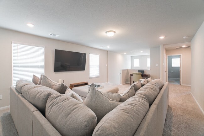 Building Photo - 17542 Rosette Grass Dr