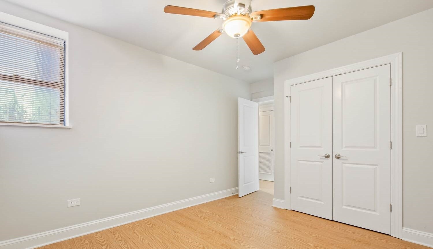 Building Photo - 1346 W Howard St